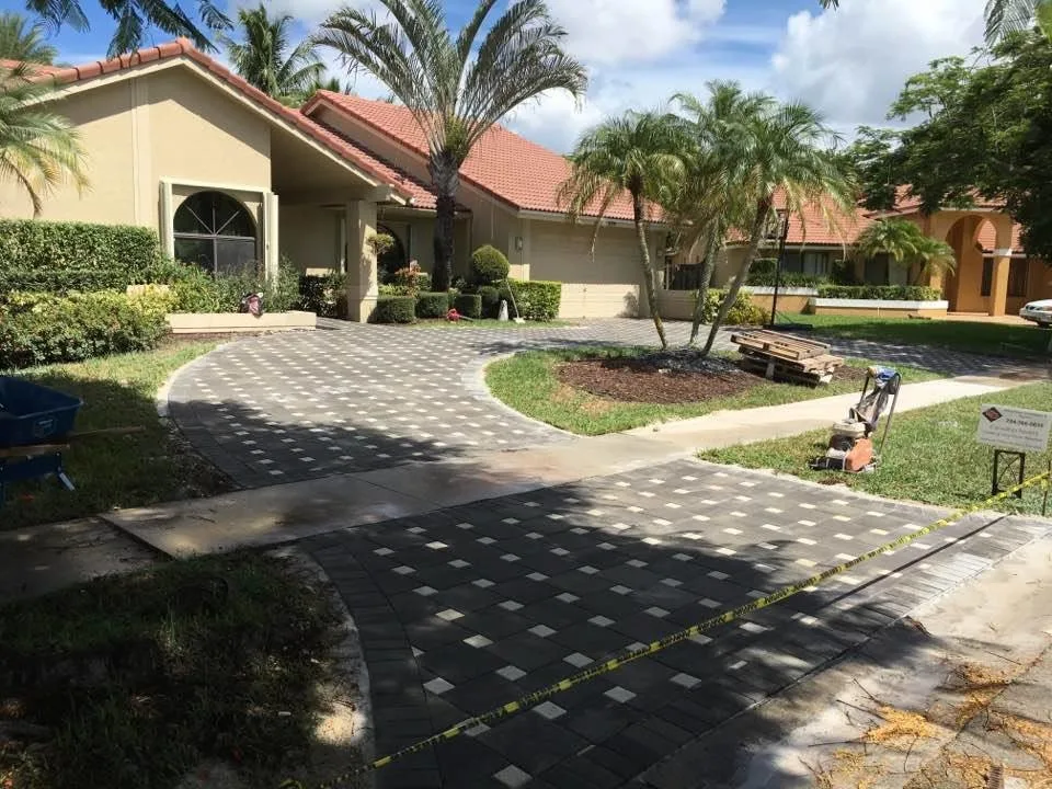 Carvalho Pavers - Photo 12