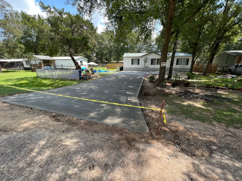Parking Trailer by Flores Concrete - Photo 6
