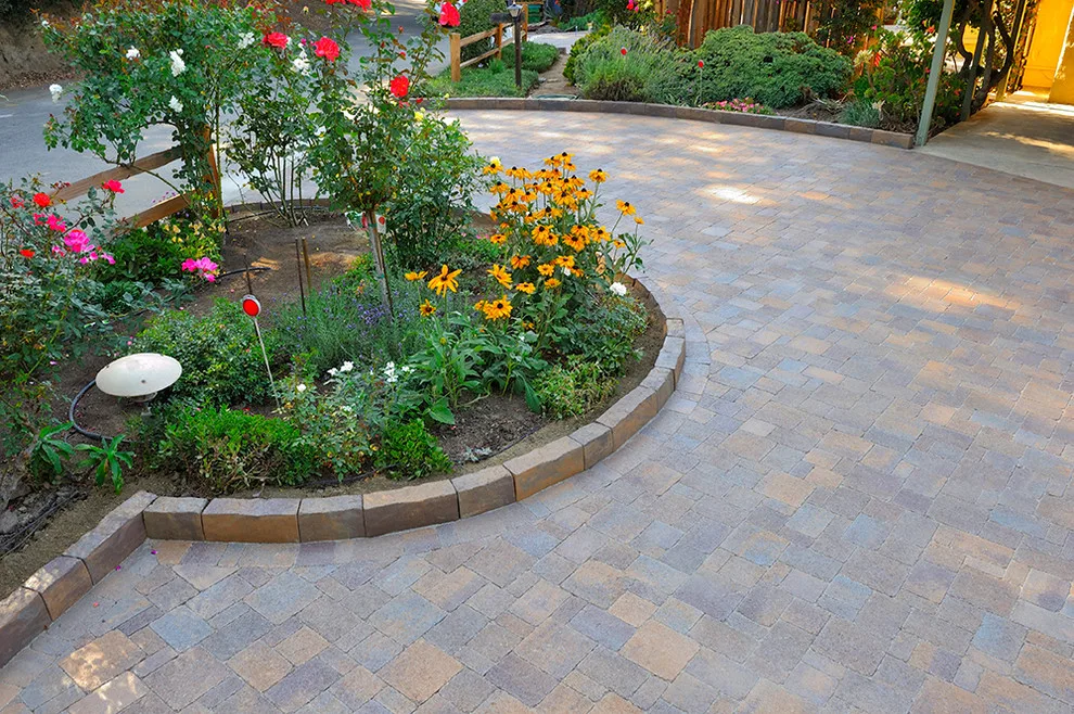 Entrances by Coyote Pavers & Stone - Photo 7