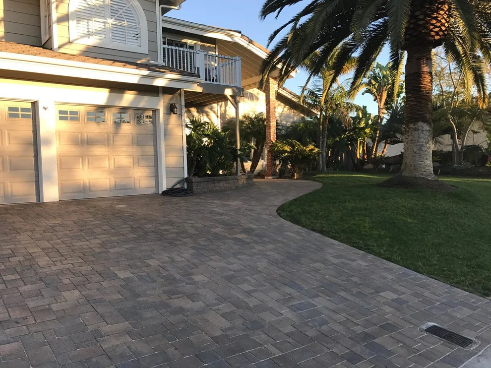 Entrances by Coyote Pavers & Stone - Photo 18