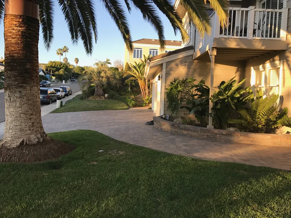 Entrances by Coyote Pavers & Stone - Photo 17