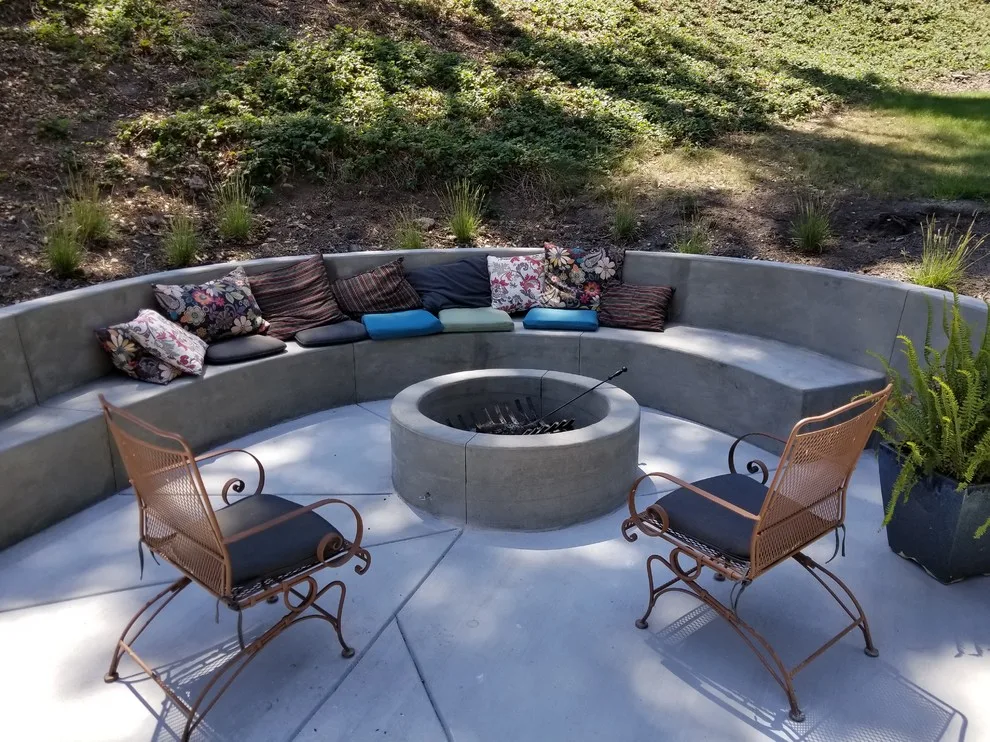 Edna Valley Cement Seat by Slocrete - Photo 2