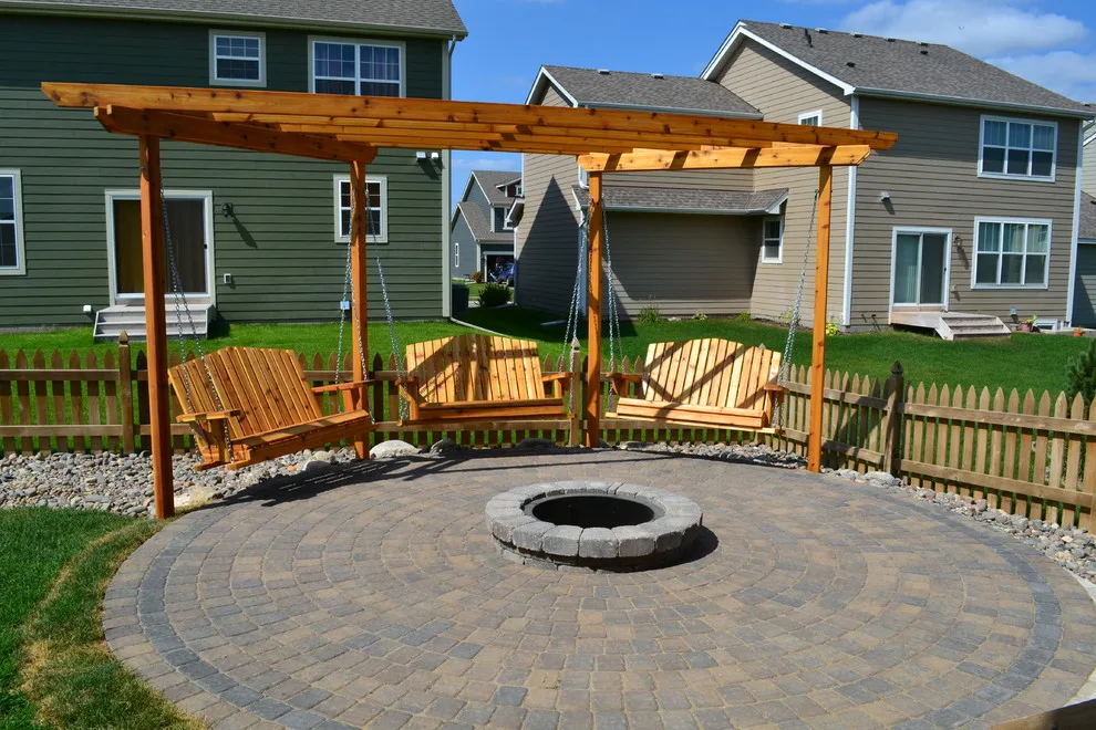 Devine Design Hardscapes - Photo 9