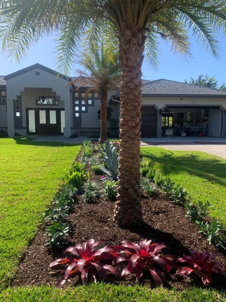PRIVATE PUTTING GREEN + LANDSCAPE DESIGN by The Landscaping People, Inc. - Photo 9