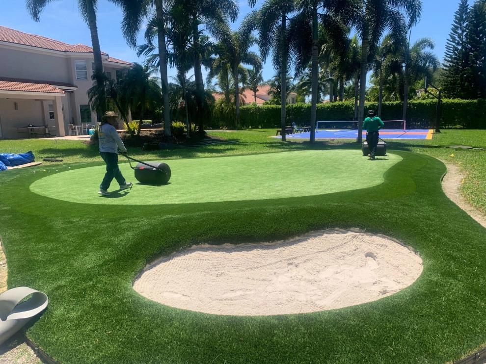 PRIVATE BACKYARD CELEBRITY GREENS PUTTING GREEN by The Landscaping People, Inc. - Photo 6