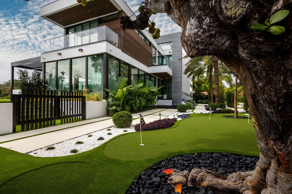 Miami Luxury outdoor Living by The Landscaping People, Inc. - Photo 4