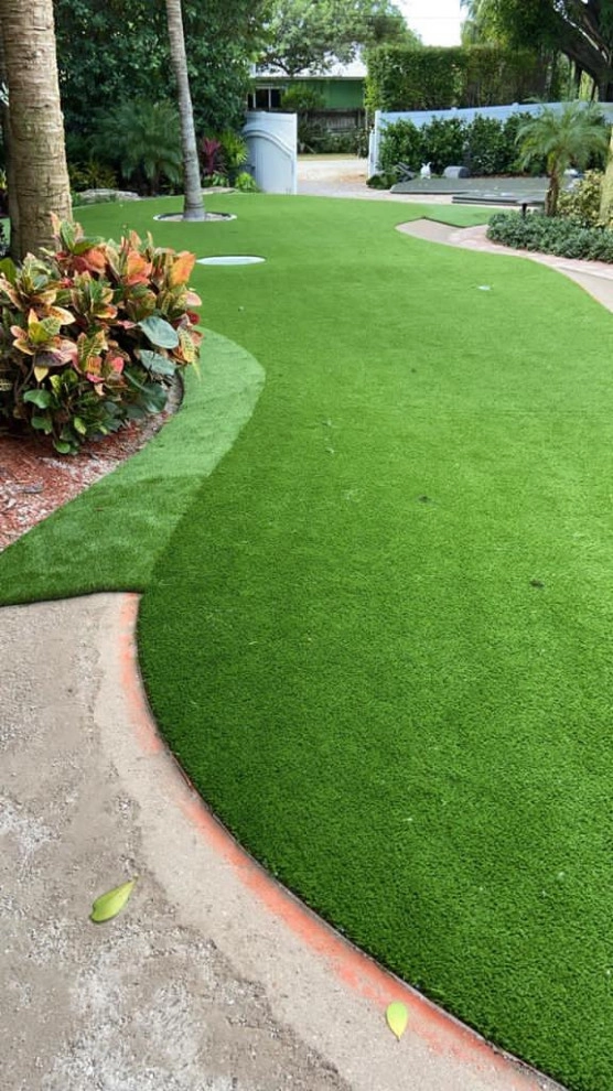 BACKYARD PUTTING GREEN by The Landscaping People, Inc. - Photo 6