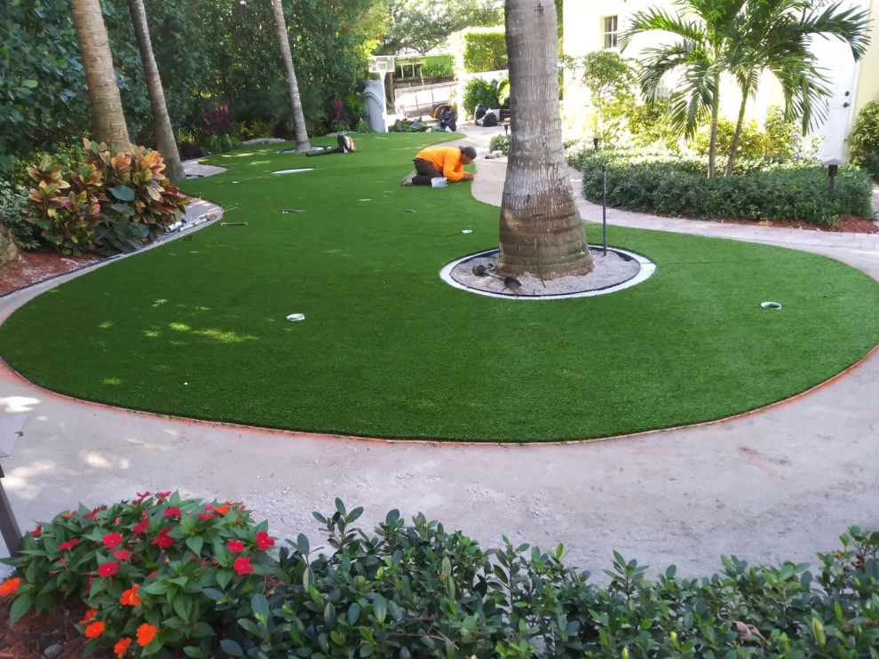 BACKYARD PUTTING GREEN by The Landscaping People, Inc. - Photo 9
