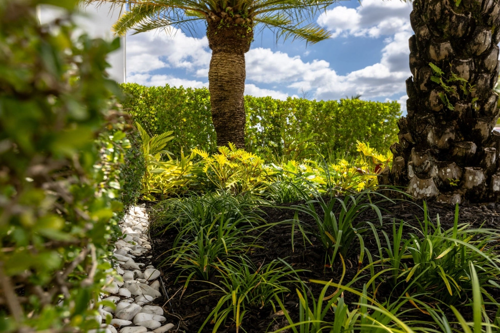 BOTANIKO RESIDENCE by The Landscaping People, Inc. - Photo 5