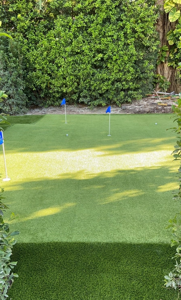 PUTTING GREEN WITH ARTIFICIAL TURF by The Landscaping People, Inc. - Photo 7