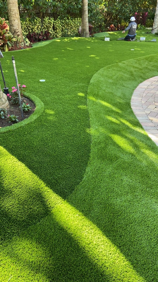 BACKYARD PUTTING GREEN by The Landscaping People, Inc. - Photo 10