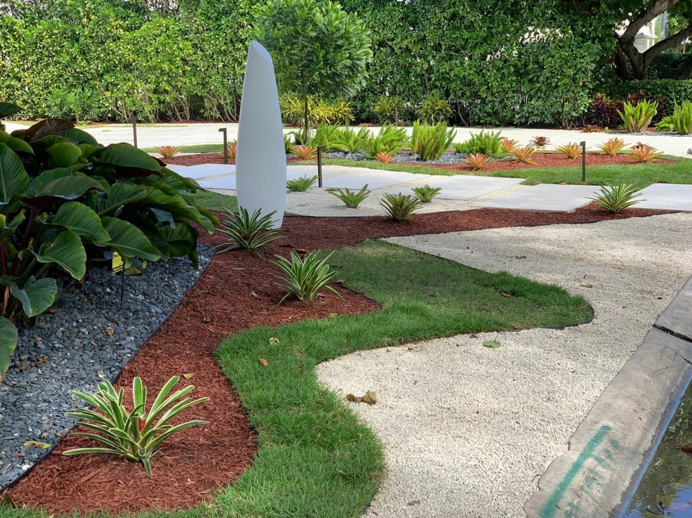 BAYPOINT House - Frontyard by The Landscaping People, Inc. - Photo 3