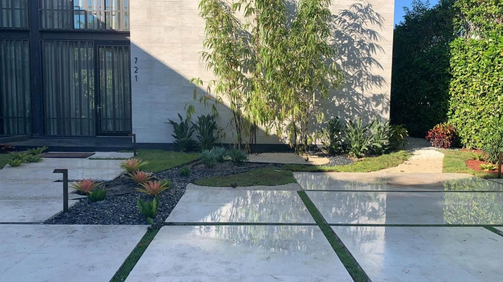BAYPOINT House - Frontyard by The Landscaping People, Inc. - Photo 14