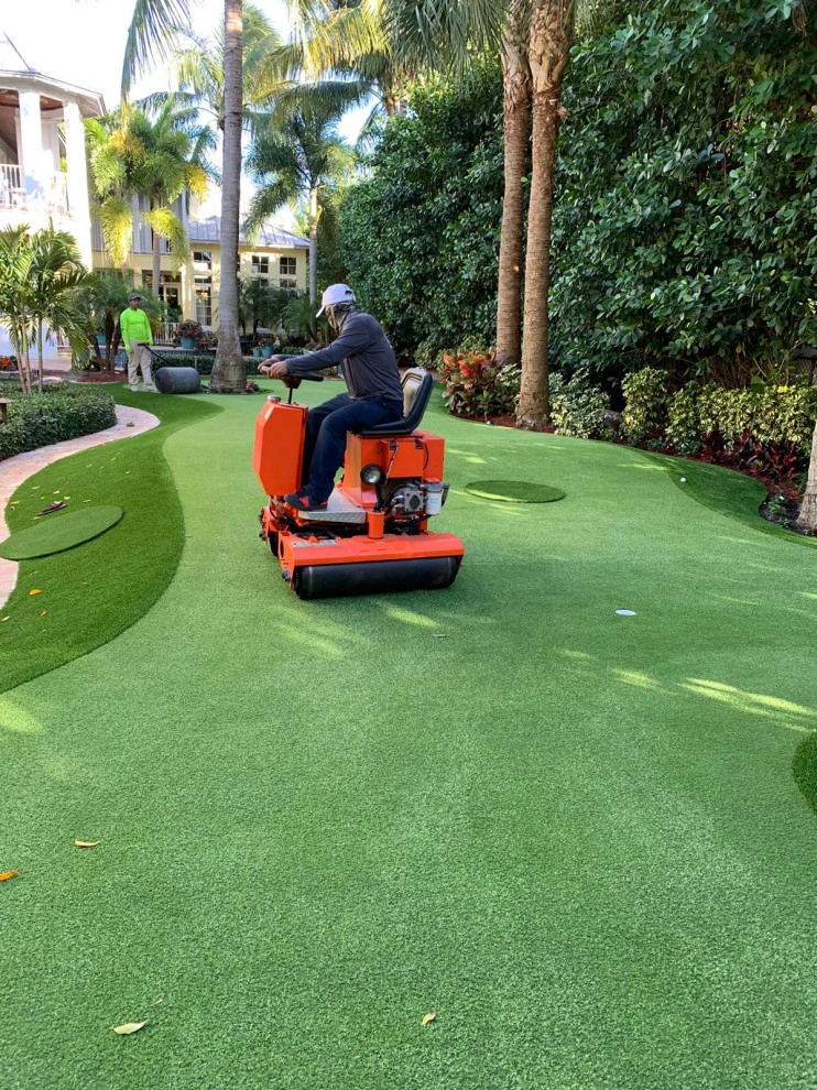 BACKYARD PUTTING GREEN by The Landscaping People, Inc. - Photo 3