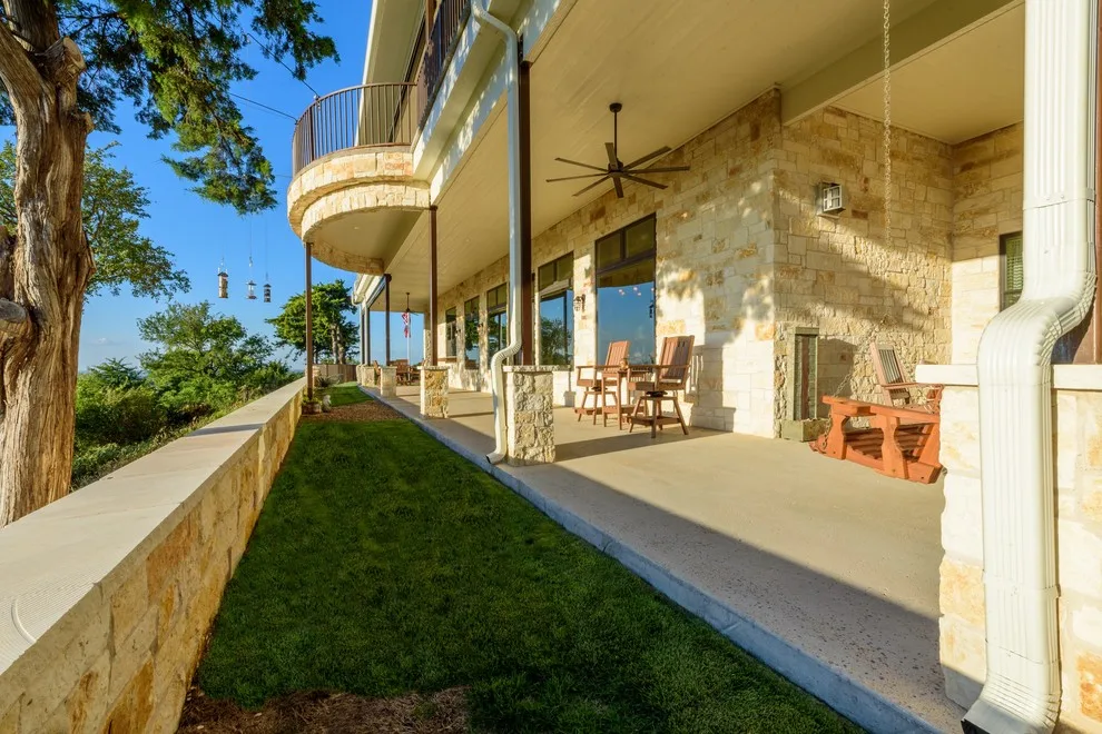 Karnavas Realty by Salado - Photo 3