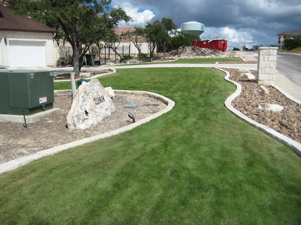 Gilmore - Limestone Edges for Front Yard by Marula Landscape & Design - Photo 5