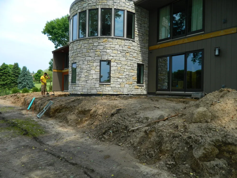 Golf Course Residence by Devine Design Hardscapes - Photo 2