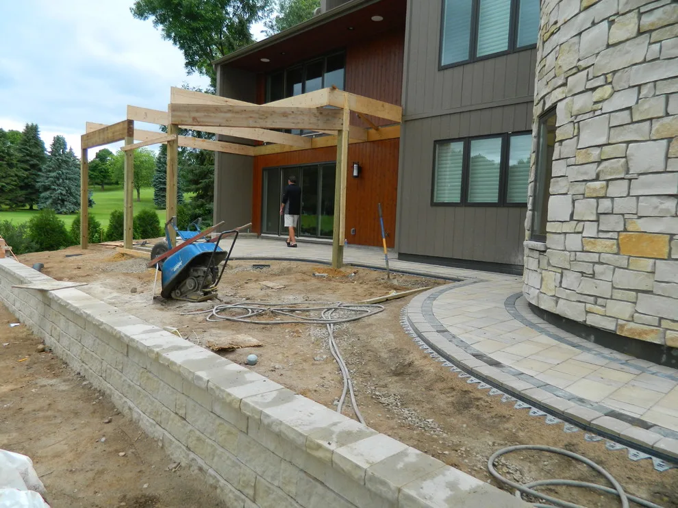 Devine Design Hardscapes - Photo 11