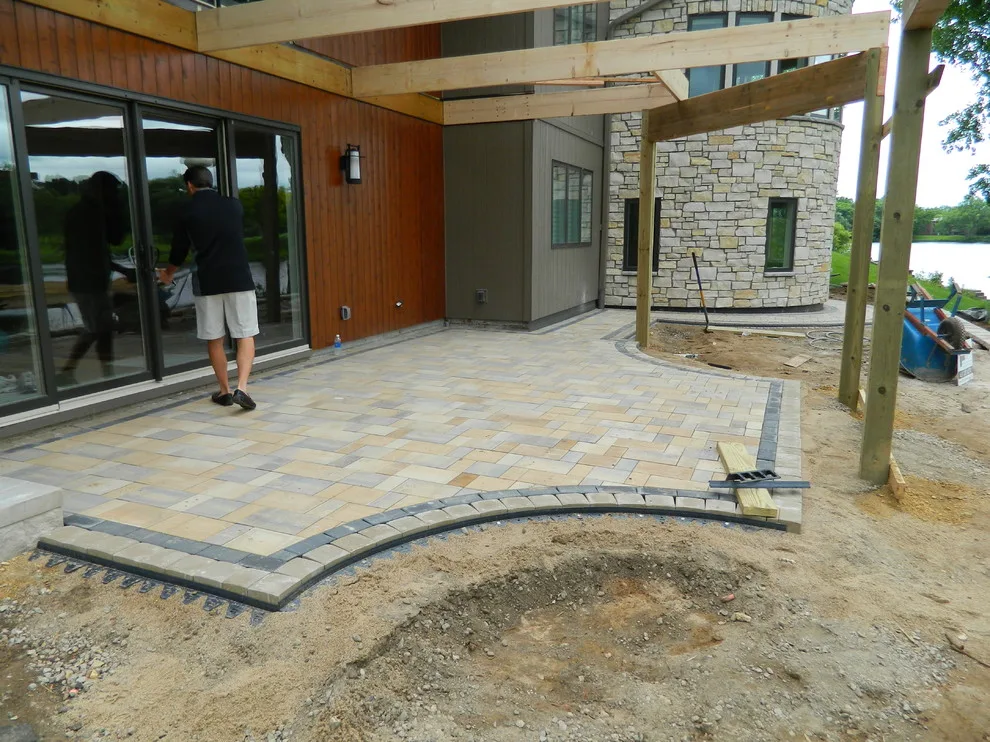 Golf Course Residence by Devine Design Hardscapes - Photo 4