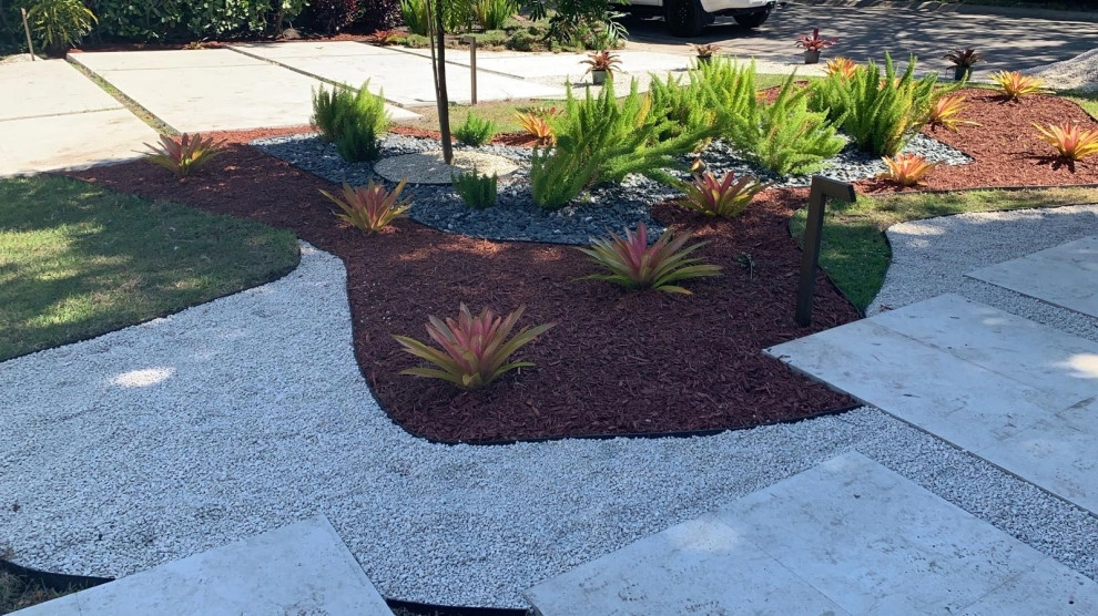BAYPOINT House - Frontyard by The Landscaping People, Inc. - Photo 8