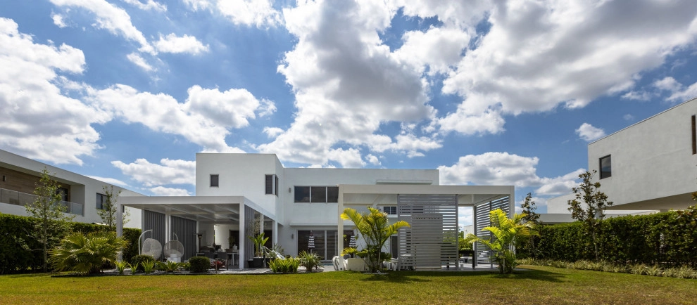 BOTANIKO RESIDENCE by The Landscaping People, Inc. - Photo 3
