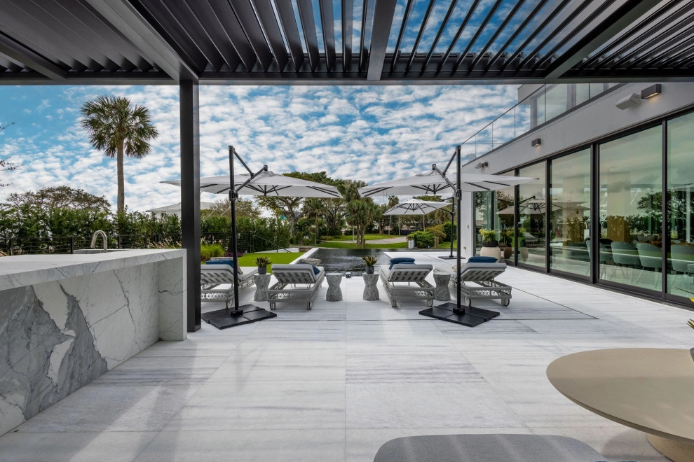 Miami Luxury outdoor Living by The Landscaping People, Inc. - Photo 6