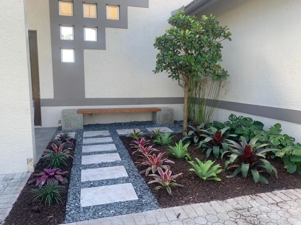 PRIVATE PUTTING GREEN + LANDSCAPE DESIGN by The Landscaping People, Inc. - Photo 22
