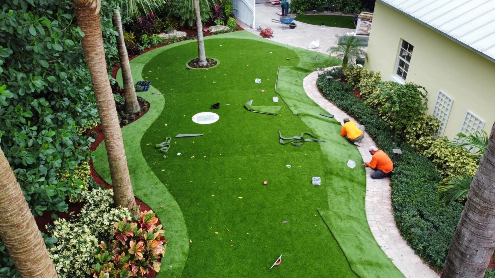 BACKYARD PUTTING GREEN by The Landscaping People, Inc. - Photo 4