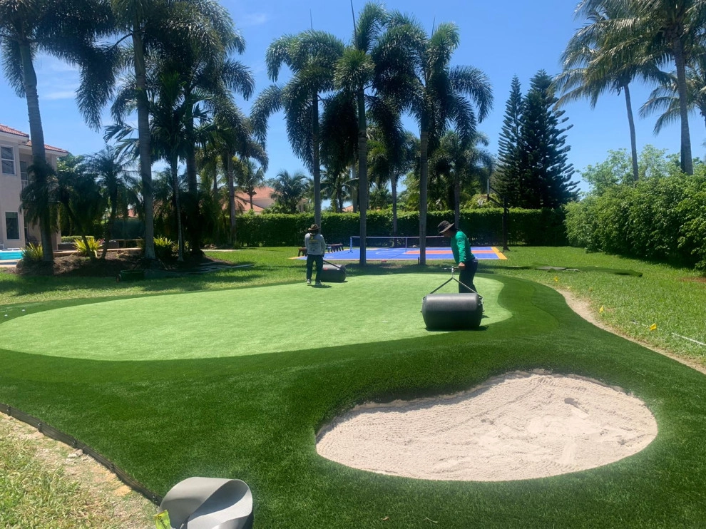 PRIVATE BACKYARD CELEBRITY GREENS PUTTING GREEN by The Landscaping People, Inc. - Photo 4