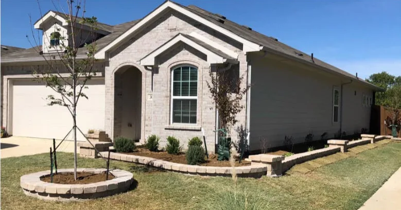 Paved Front Landscape by New Horizon Design & Build - Photo 4