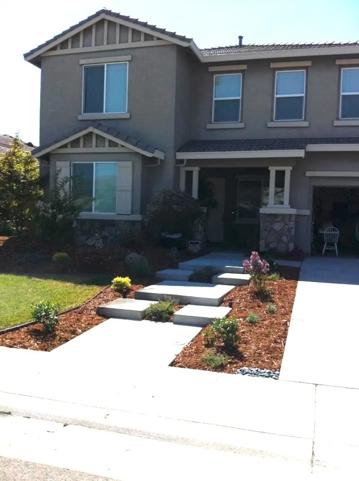 Hillstone Landscape And Grading - Photo 11