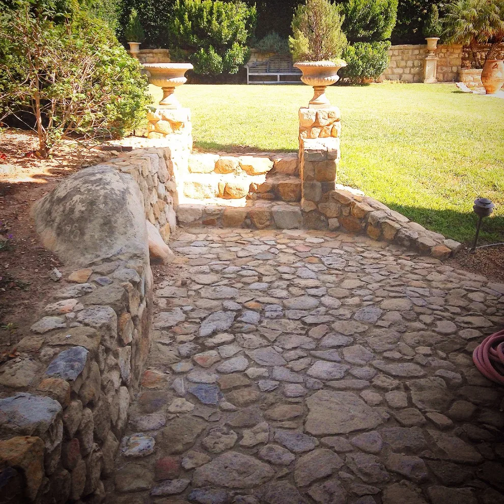 995 Lilac Drive Home by MGH Stone Masonry - Photo 8