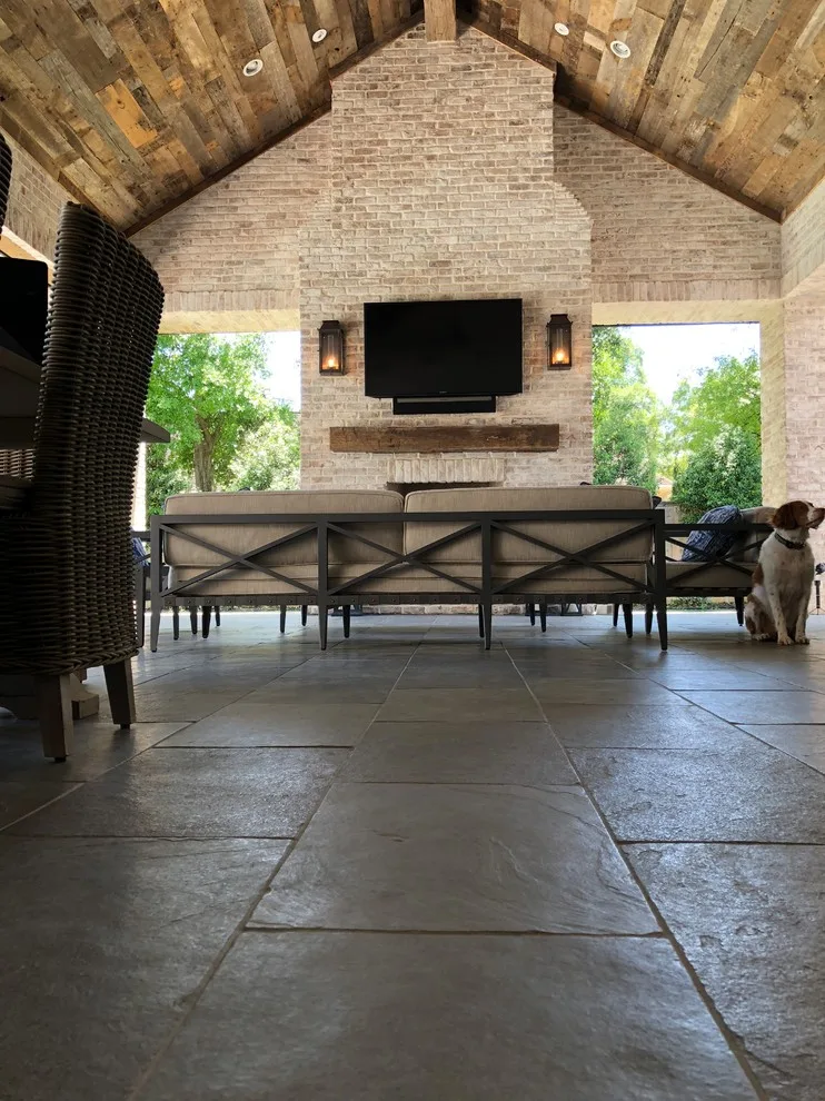 Farmhouse Stone - Photo 3