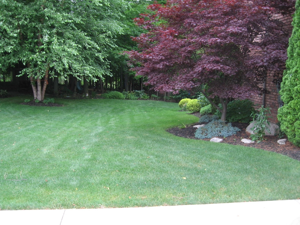 Backyard Renovation: Pool, Patio, Kitchen, Firepit & Golf by The Ohio Valley Group, INC. - Photo 4