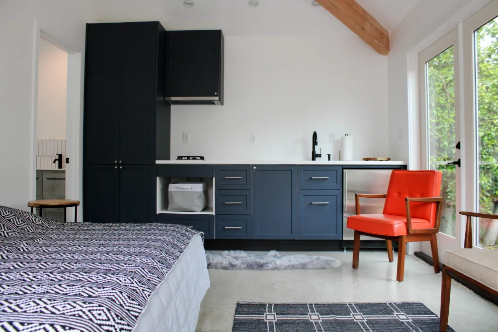 Contemporary Accessory Dwelling Unit in Los Angeles by EHD Builders - Photo 12