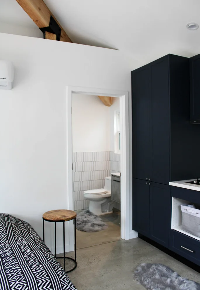 Contemporary Accessory Dwelling Unit in Los Angeles by EHD Builders - Photo 5