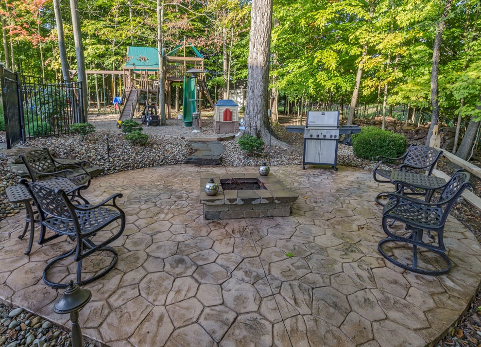 Backyard Renovation: Pool, Patio, Kitchen, Firepit & Golf by The Ohio Valley Group, INC. - Photo 6