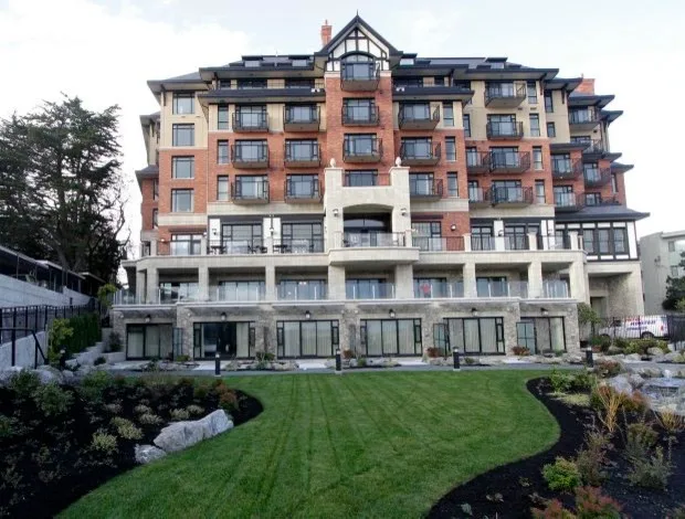 Oak Bay Coastal Resort by Brock White Construction Materials - Photo 18
