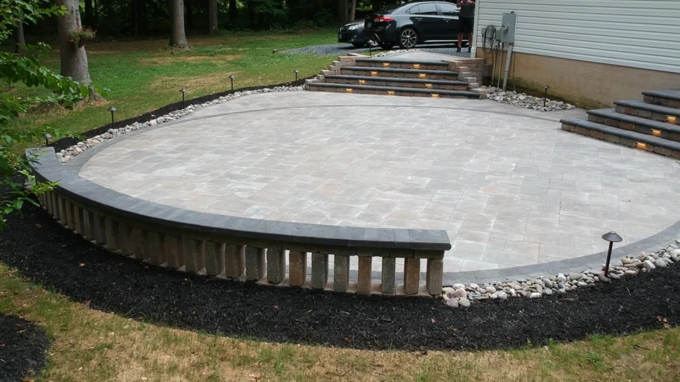 Circular Patio by The Outdoor Living Company - Photo 2