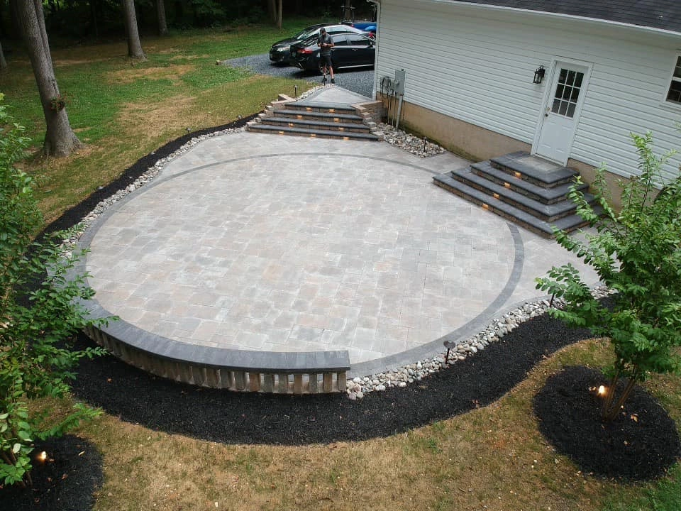 Circular Patio by The Outdoor Living Company - Photo 3