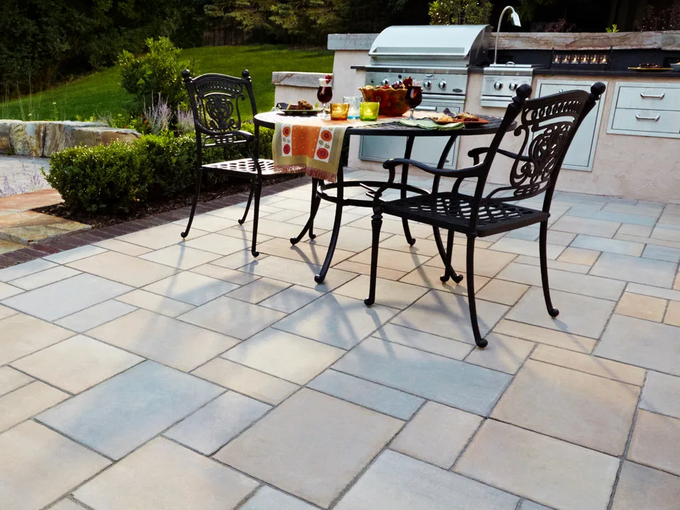 Alfresco Dining: Paver Patio and Pathway by Anchor Block Company - Photo 2
