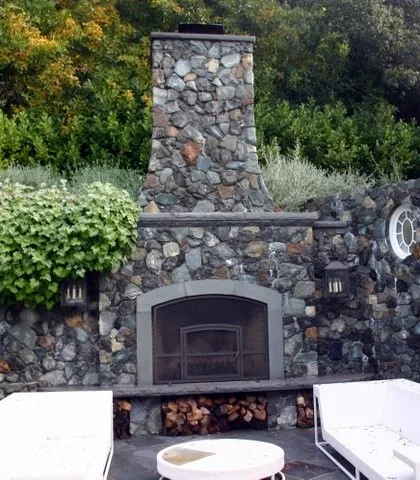 Exterior Fire Pits by Spoor Masonry, Inc - Photo 3