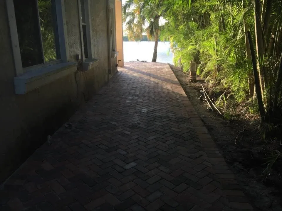 Carvalho Pavers - Photo 14