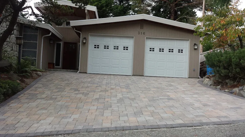 CD Paver Management - Photo 9