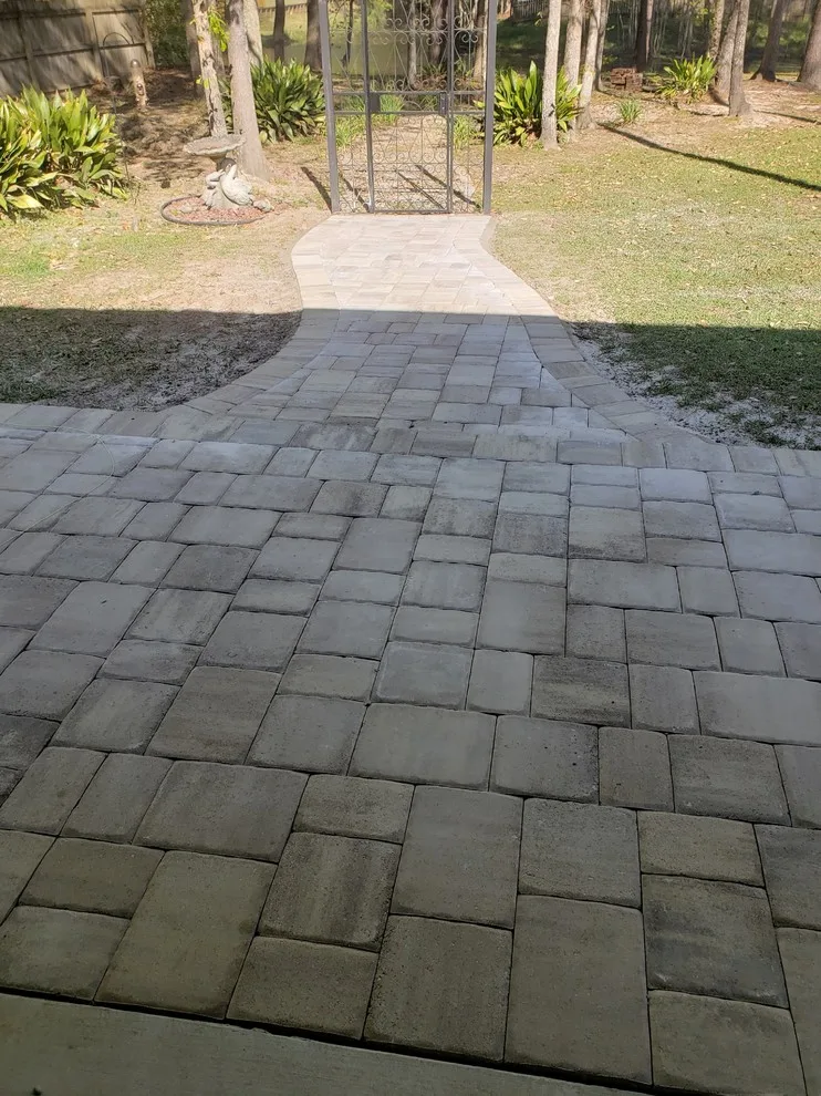 Mudbug Pavers & Construction - Photo 9