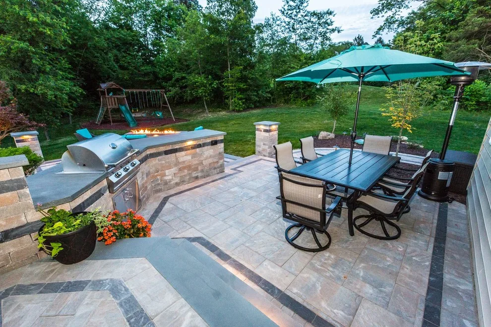 Cambridge Pavingstones With ArmorTec - Photo 2