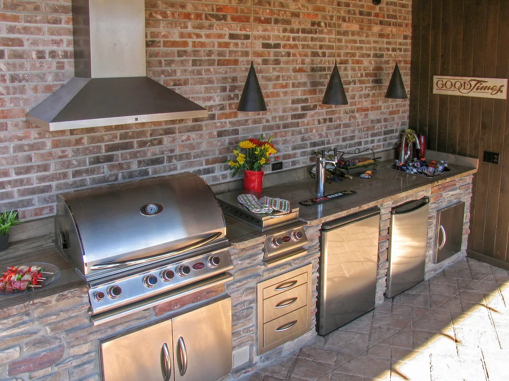 Outdoor Kitchen by the Pool by Semco Stone - Photo 5