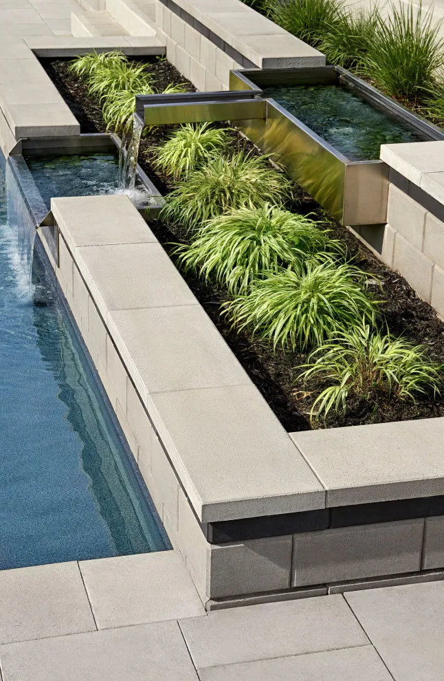 St-Jean-sur-Richelieu Poolside Haven by Techo-Bloc - Photo 3