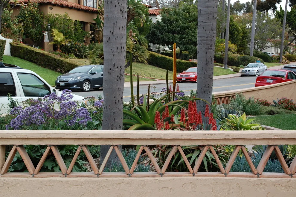 Villa & Mission Imports - Photo 3