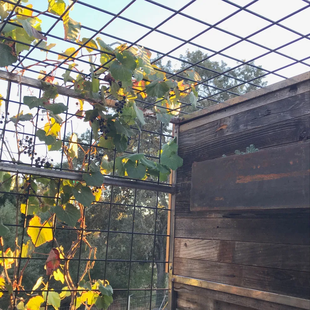 REPURPOSE WOOD, CONCRETE, AND STEEL by Slocrete - Photo 15